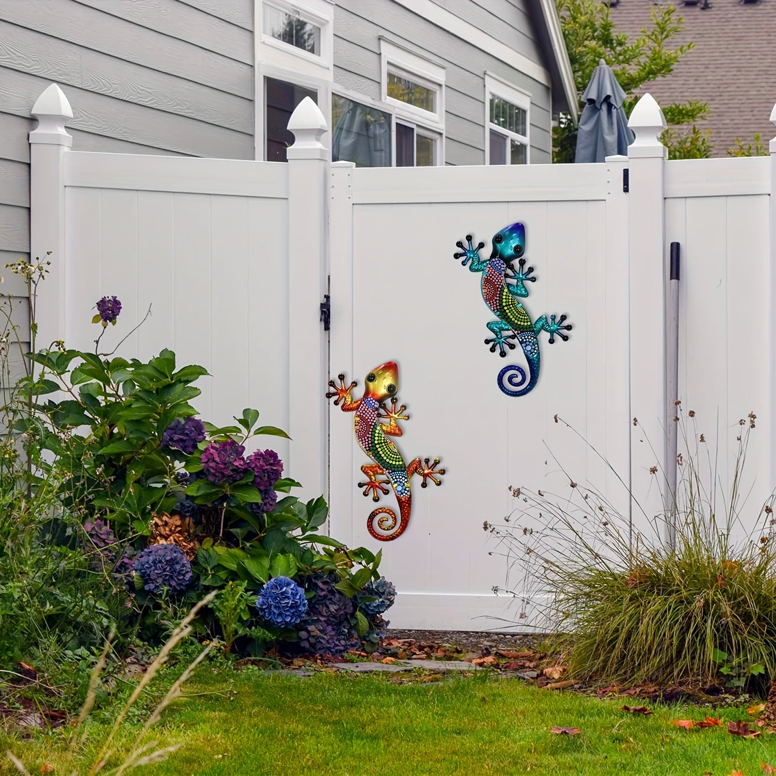 15 Inch Metal Gecko Wall Art - 2pcs Lizard Outdoor Decor Hanging Glass Sculpture Decoration for Garden Fence Home