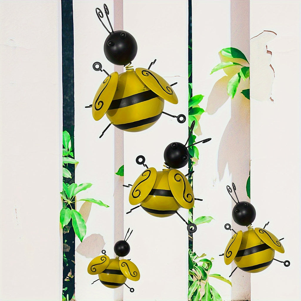 4pcs Cute Metal Bee Outdoor Decoration - Semi 3D Bee Outdoor Wall Hanging Art - Family Bee Decoration Garden, Courtyard, Fence, Terrace