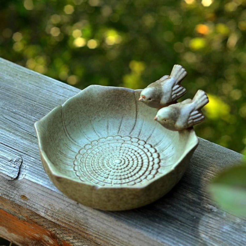 Fun Garden Ceramic Succulent Planter Pot with Bird Decor - Rust-Resistant Lightweight Indoor/Outdoor Geometric Design, Classic Round Pot for Herbs, Flowers, Office Desk, Balcony & Garden Decor