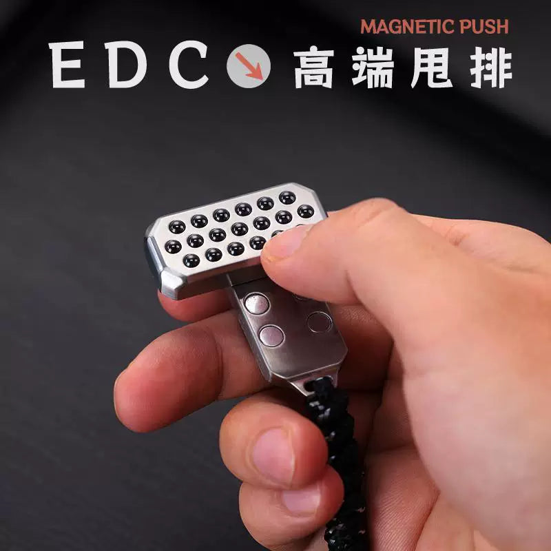 裁爵潮廷蟾蜍无限位磁力推牌指尖陀螺段落edc解压玩具金属啪啪币