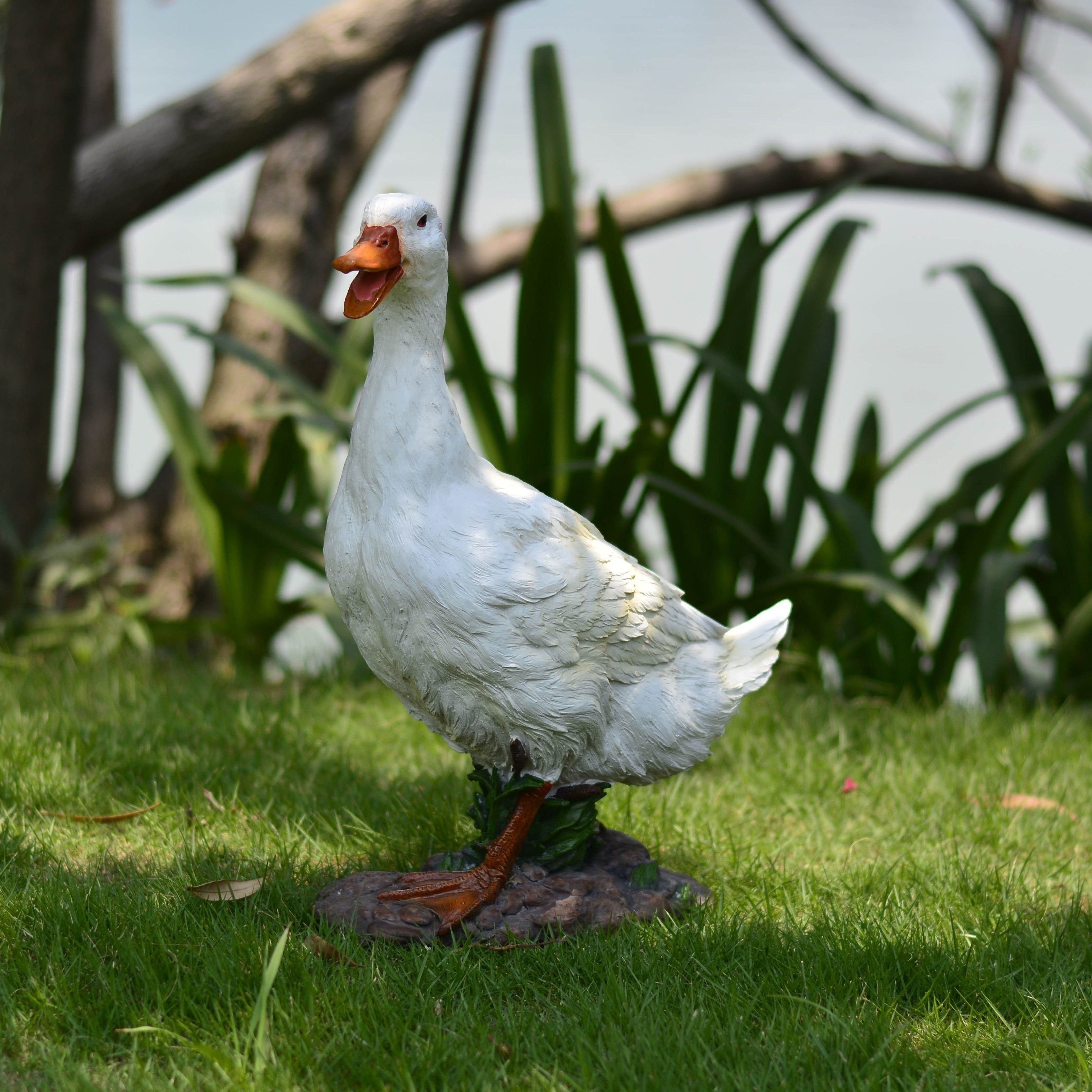 [Lifelike Resin Sculpture] Large White Duck Statue - 17. 3" Lifelike Resin Bird Sculpture for Garden, Patio & Home Decor - Perfect for Outdoor Spaces, for Spring