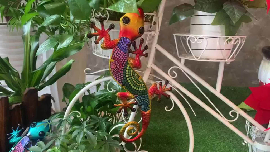 15 Inch Metal Gecko Wall Art - 2pcs Lizard Outdoor Decor Hanging Glass Sculpture Decoration for Garden Fence Home